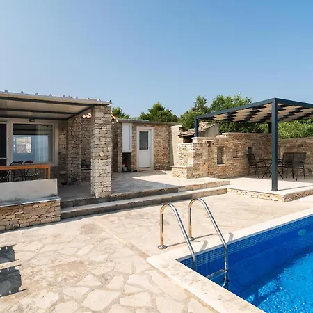 Beautiful In With Private Swimming Pool, Be Inside Or Outside Postira